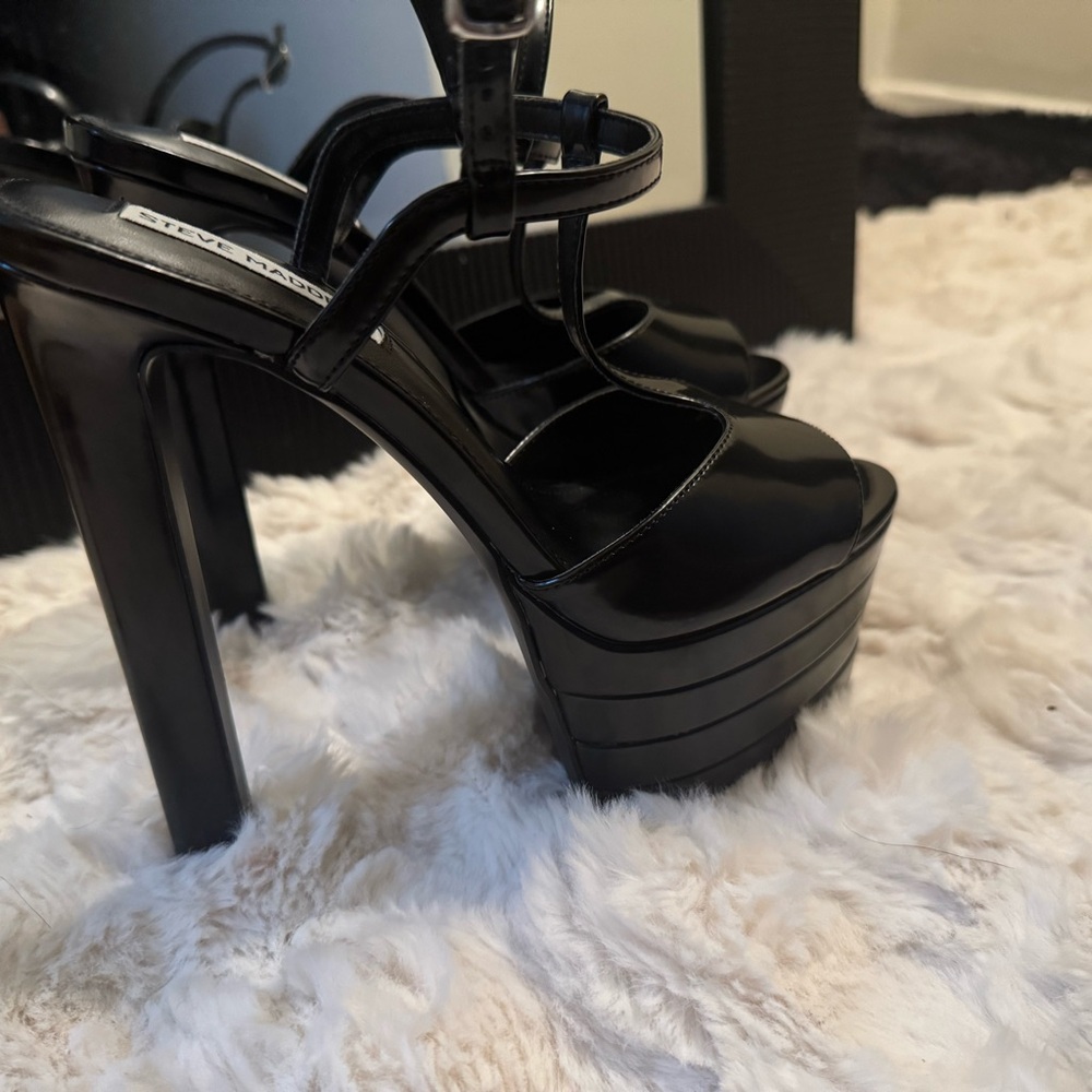 Steven madden platform heel